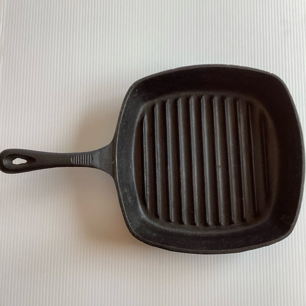 Palm Restaurant Cast Iron 10 Inch Square Skillet Grill Griddle Pan